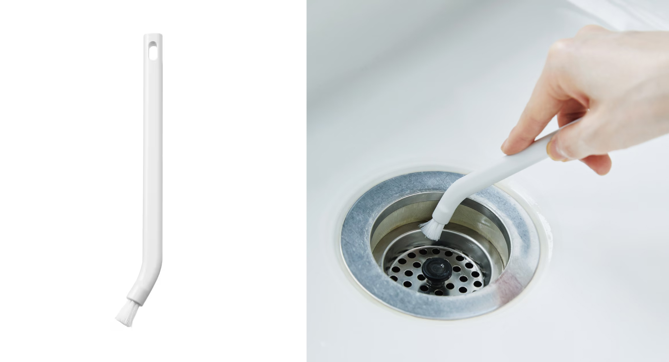 無印のブラシや汎用ブラシで隅々まで洗う